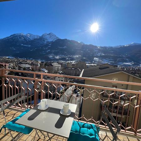 Blue Moon - Via Parigi Apartments Aosta Dış mekan fotoğraf