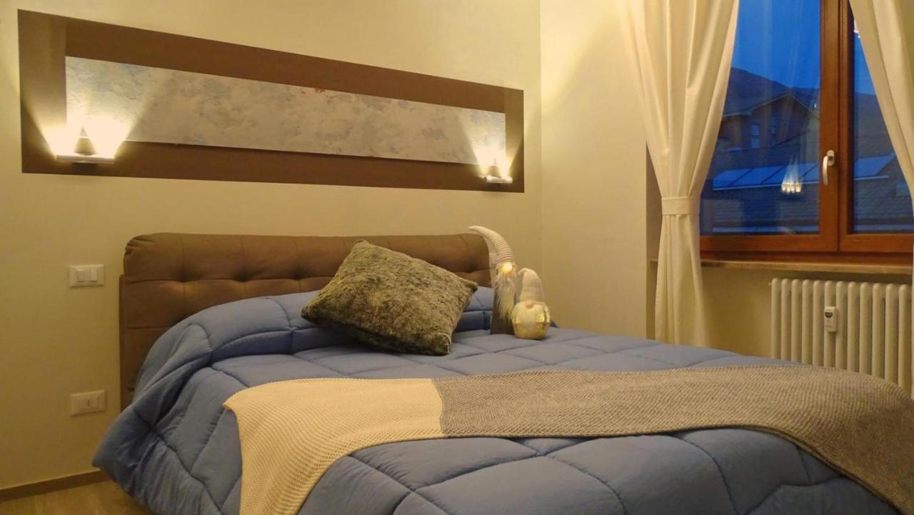 Blue Moon - Via Parigi Apartments Aosta Dış mekan fotoğraf