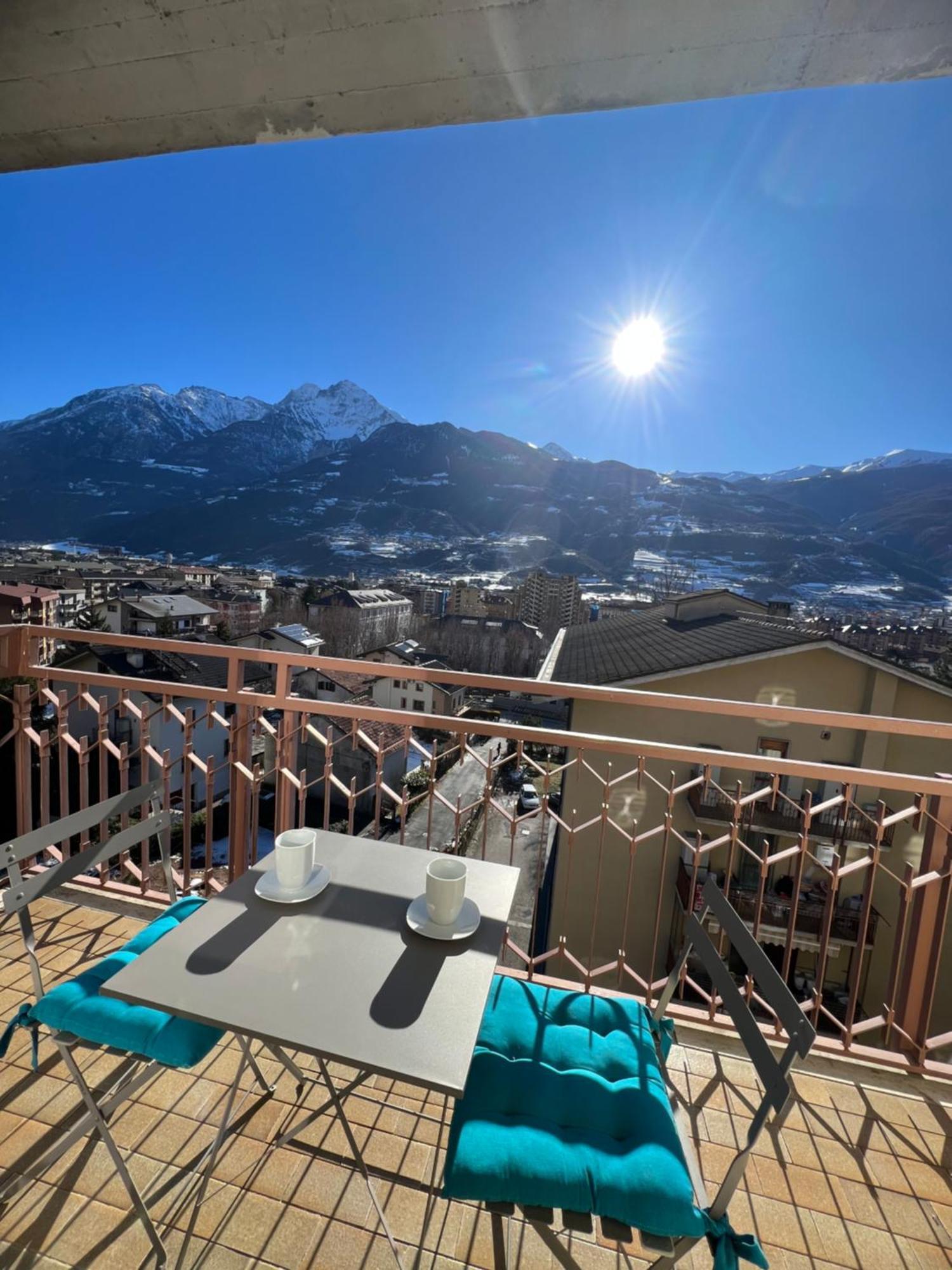 Blue Moon - Via Parigi Apartments Aosta Dış mekan fotoğraf