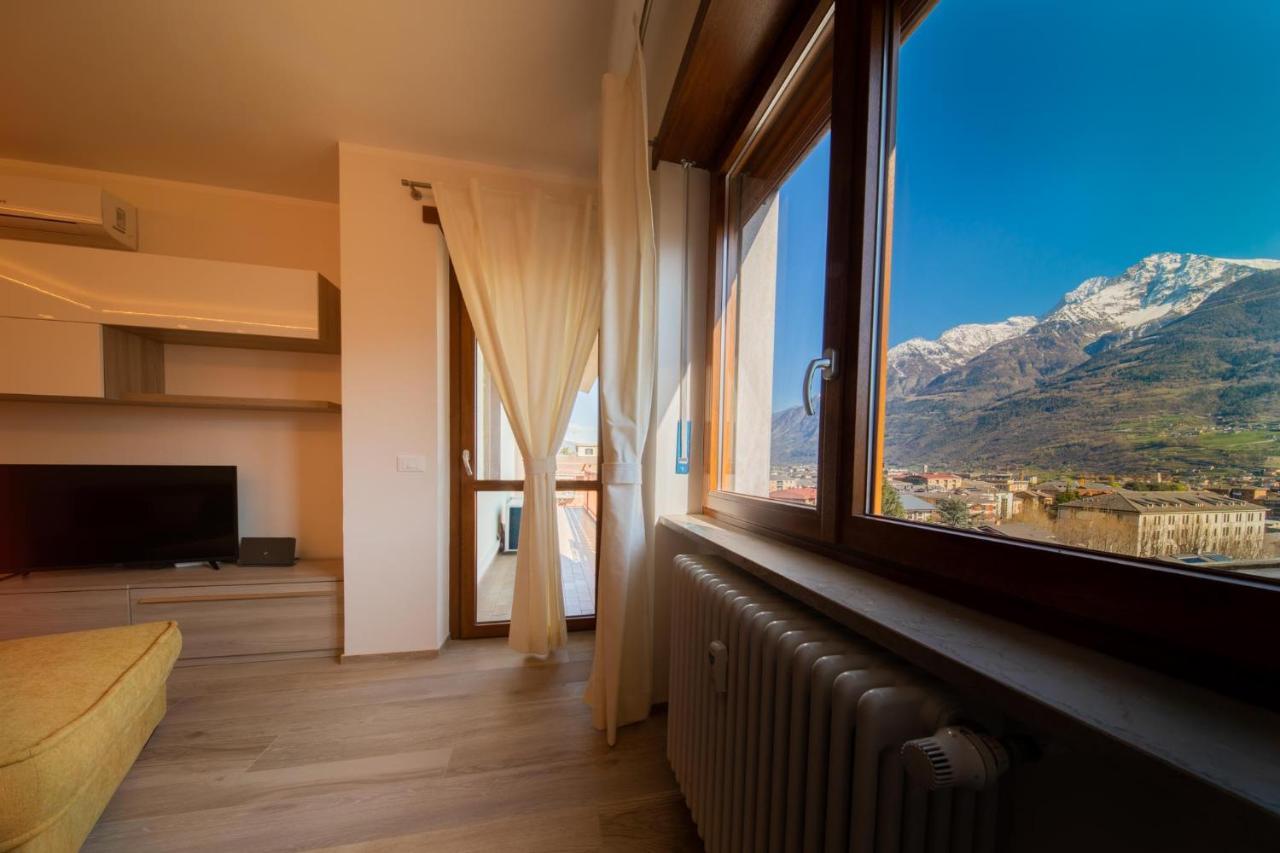 Blue Moon - Via Parigi Apartments Aosta Dış mekan fotoğraf