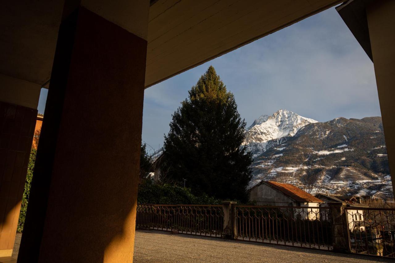 Blue Moon - Via Parigi Apartments Aosta Dış mekan fotoğraf